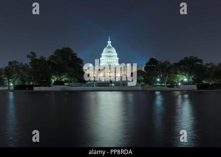Nachtansicht des United States Capitol Building bei Nacht, Washington DC Stockfoto