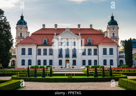 Zamoyski Palais in Kozlowka. Es ist ein großes, Rokoko- und klassizistischen Schlossanlage in Kozlowka in der Nähe von Lublin in Ostpolen entfernt Stockfoto