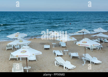 OBZOR, Bulgarien - 26. JULI 2014: Strand von Resort Obzor Region Burgas, Bulgarien Stockfoto