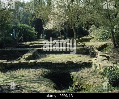 Iberischen Siedlung von El Puig de Sant Andreu. 6. Jahrhundert 2. vorchristlichen Jahrhundert. Akropolis. Ruinen eines Tempels, 4. vorchristlichen Jahrhundert. Ullastret, Provinz Girona, Katalonien, Spanien. Stockfoto