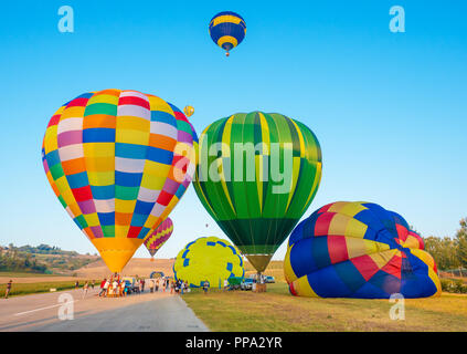 Parco Acquarossa, Italien - das Land in der Gemeinde von Città di Castello, Umbrien, von dem aus die Ballons der Todi Sagrantino Cup gehen Stockfoto