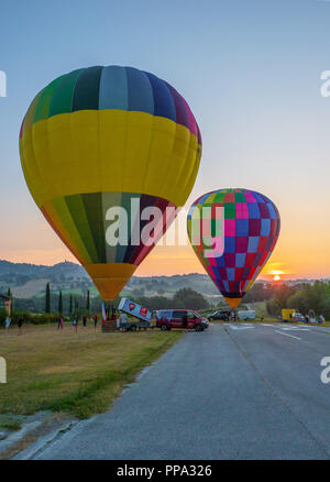 Parco Acquarossa, Italien - das Land in der Gemeinde von Città di Castello, Umbrien, von dem aus die Ballons der Todi Sagrantino Cup gehen Stockfoto