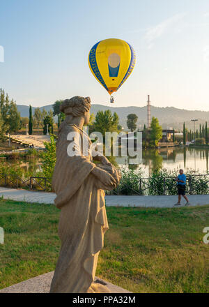 Parco Acquarossa, Italien - das Land in der Gemeinde von Città di Castello, Umbrien, von dem aus die Ballons der Todi Sagrantino Cup gehen Stockfoto