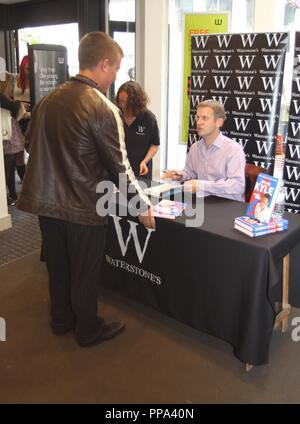 Liverpool, Großbritannien, Jeremy Kyle Autogrammstunde in Liverpool waterstones credit Ian Fairbrother/Alamy Stockfotos Stockfoto