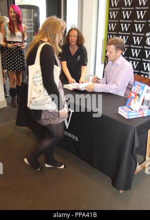 Liverpool, Großbritannien, Jeremy Kyle Autogrammstunde in Liverpool waterstones credit Ian Fairbrother/Alamy Stockfotos Stockfoto