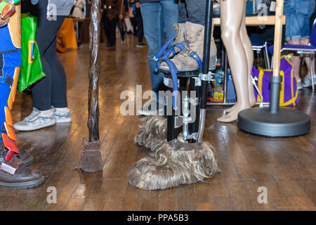 Fürth, Deutschland - 22. September 2018: Chewbacca Füße - Impressionen von Noris Force Con 5. Stockfoto