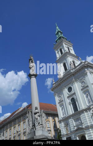 St. Anna Kirche, Szent Anna Templom, dreifaltigkeitssäule vor, Szervita tér, Budapest, Ungarn Stockfoto