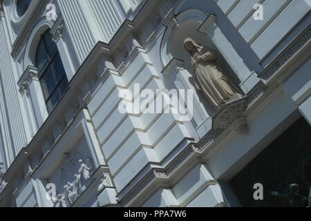 Fassade der St. Anne's Kirche Szent Anna Templom, Szervita ter, Budapest, Ungarn Stockfoto