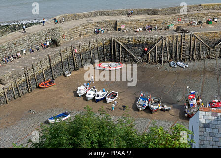 Der Hafen, Clovelly Fischerdorf, Devon, England Großbritannien Stockfoto