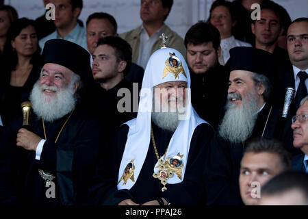 Theodore II., Patriarch von Alexandria und ganz Afrika, Patriarch Kyrill von Moskau und ganz Russland, Patriarch Theophilos III. von Jerusalem (L-R) bei einem Konzert Stockfoto