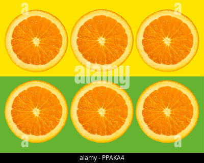 Scheiben von orange Frucht auf bunten gelben und grünen Pastelltönen Hintergrund isoliert - frische Moderne minimalistische und kreative Bild Stockfoto