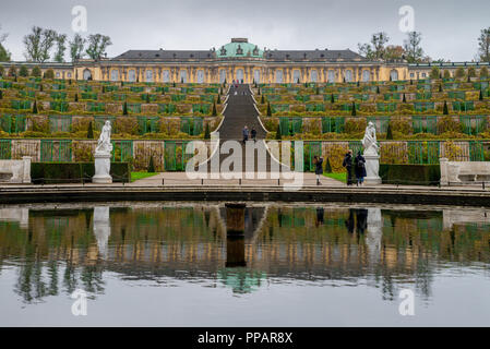 POTSDAM, Deutschland, 10. NOVEMBER 2017: Barock und Rokoko königliche Residenz im Park Sanssouci, Potsdam, Deutschland Stockfoto