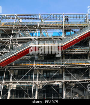Detail of stairs of Pompidou Center in Paris Stockfoto