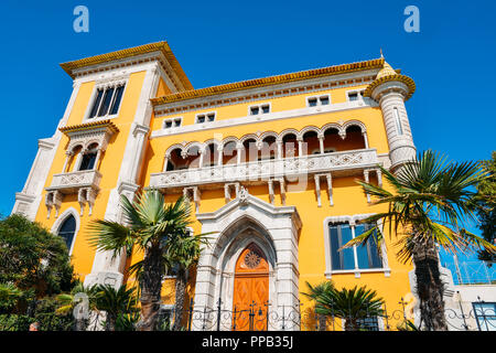 Cascais, Portugal - Sept 23, 2018: die Fassade der Casa L. Perestrelo De Vasconcelos, im frühen 20. Jahrhundert als typische portugiesische Palast Stockfoto