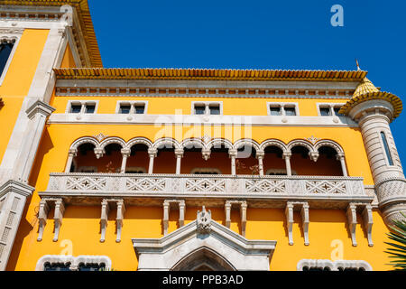 Cascais, Portugal - Sept 23, 2018: die Fassade der Casa L. Perestrelo De Vasconcelos, im frühen 20. Jahrhundert als typische portugiesische Palast Stockfoto