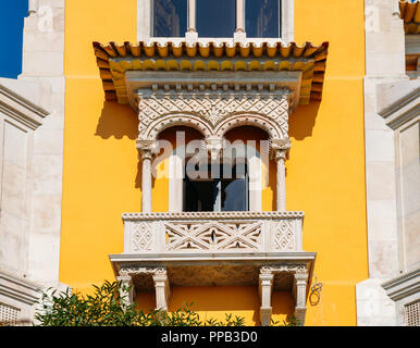 Cascais, Portugal - Sept 23, 2018: die Fassade der Casa L. Perestrelo De Vasconcelos, im frühen 20. Jahrhundert als typische portugiesische Palast Stockfoto
