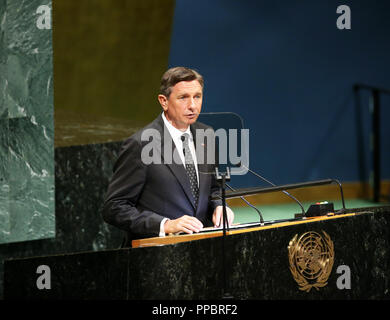 (180924) - DIE VEREINTEN NATIONEN, Sept. 24, 2018 (Xinhua) - slowenischen Präsidenten Borut Pahor Adressen der Nelson Mandela Peace Summit während der jährlichen Top der laufenden UN-Generalversammlung treffen auf das UN-Hauptquartier in New York, Sept. 24, 2018. Generalsekretär der Vereinten Nationen, Antonio Guterres sagte Montag, Nelson Mandela die höchsten Werte der Welt Körper verkörpert, in Erinnerung an den Verstorbenen Südafrikanischen Führer, ein Markenzeichen im Kampf gegen die Apartheid war. (Xinhua / Qin Lang) Stockfoto