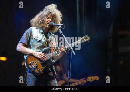 Las Vegas, Nevada, USA. 23 Sep, 2018. ANDREW STOCKDALE von Wolfmother während das Leben ist schön Musik Festival in Las Vegas, Nevada Credit: Daniel DeSlover/ZUMA Draht/Alamy leben Nachrichten Stockfoto