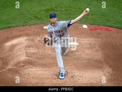 Washington, Vereinigte Staaten von Amerika. 23 Sep, 2018. New York Mets Krug Steven Matz (32) arbeitet im zweiten Inning gegen die Washington Nationals an den Angehörigen Park in Washington, DC am Sonntag, 23. September 2018. Credit: Ron Sachs/CNP (Einschränkung: Keine New York oder New Jersey Zeitungen oder Zeitschriften innerhalb eines 75-Meilen-Radius von New York City) | Verwendung der weltweiten Kredit: dpa/Alamy leben Nachrichten Stockfoto