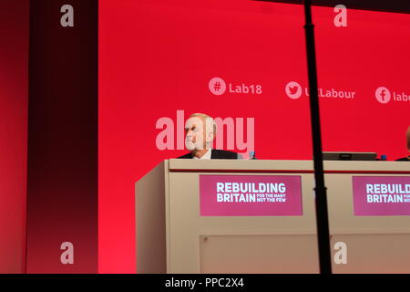 Liverpool, Großbritannien. 24. Sep 2018. Labour Party Conference, ACC Liverpool UK Montag, 25. September 2018, die Delegierten in seiner Rede auf der heutigen Konferenz der Labour Party. Credit: Mike Clarke/Alamy leben Nachrichten Stockfoto