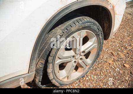 Reifen, Reifen platzen Reifen, von Wärme, Outback, Australien Stockfoto
