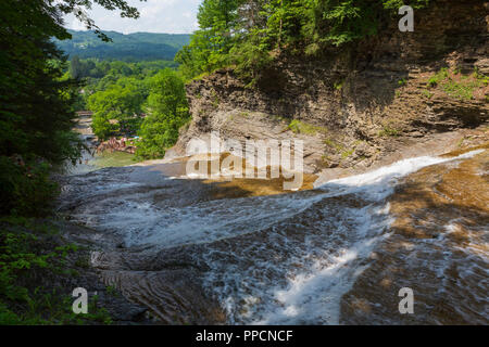 Buttermilk Falls State Park ist ein 811-acre (3,28 km2) State Park südwestlich von Ithaca, New York. Stockfoto