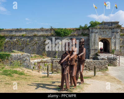 Patrouille in der Zitadelle von dem Bildhauer Alain Nouraud, die Zitadelle von Château-d'Oléron. Stockfoto