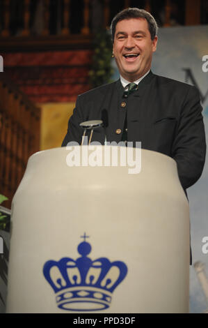 Der bayerische Finanzminister Markus Soeder während seiner Rede auf der Maibock-tapping 2016 im Münchner Hofbräuhaus. Stockfoto