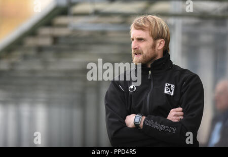 Lion's Coach Daniel Bierofka auf der regionalen Liga Match zwischen TSV 1860 München II - SV Schalding-Heining in das städtische Stadion am Gruenwalder Straße. Stockfoto