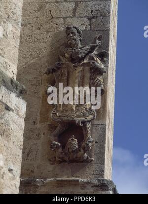 Las MEJORES DE LA IGLESIA DE SANTA MARIA DE LA ASUNCIÓN - SIGLO XVI-EXCOLEGIATA. Lage: Iglesia de Nuestra Señora de la Asunción. Roa. BURGOS. Spanien. Stockfoto