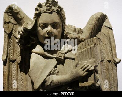 Engel, Musik zu spielen. Westfalen, C. 1430. Skulptur. Baumberg Sandstein. Schnu tgen Museum. Köln, Deutschland. Stockfoto
