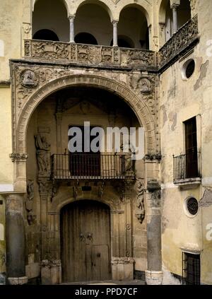 FACHADA DEL PALACIO DE VALHERMOSOS PLATERESCA - SIGLO XVI. Lage: PALACIO DE VALHERMOSOS. Sevilla. Spanien. Stockfoto