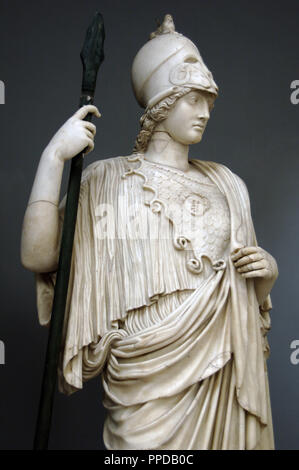 Das Athena Giustiniani oder Giustiniani Minerva. Parischem Marmor. Antonine römische Kopie einer griechischen Statue der Pallas Athene. 2. Jahrhundert. Detail. Braccio Nuovo. Chiaramonti Museum. Vatikanischen Museen. Vatikanstadt. Stockfoto