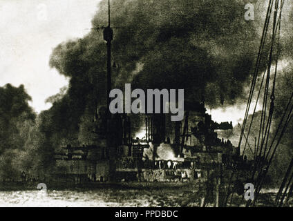 Ersten Weltkrieg. Schlacht von Jütland oder Skagerrak zwischen der britischen und der deutschen Flotte, die am 31. Mai 1916 aufgetreten. Das deutsche Schiff Seydlitz in Flammen. Stockfoto