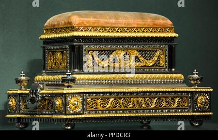 Box. Stahl, Bronze; Polieren, jagen, Facettieren, Carving, Silber Tauschierens, Vergoldung. Russland, Tula. Zweiten Sie Hälfte des 18. Jahrhunderts. Die Eremitage. Sankt Petersburg. Russland. Stockfoto