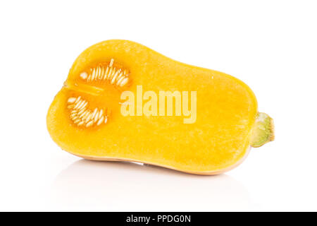 Die eine Hälfte der glatten Birnenförmig orange Kürbis waltham Vielfalt auf weißem Hintergrund Stockfoto
