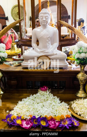 Kandy Sri Lanka am 29. Juli 2017 - Innenraum der Tempel des Zahns auf der ersten Etage des Tempel in Kandy, Sri Lanka Stockfoto