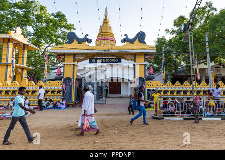 Kandy Sri Lanka 02 August 2017 - Eingang Devalaya Ruhunu Maha Kataragama Tempelanlage in Sri Lanka. Die Tempelanlage wird eingeweiht Stockfoto