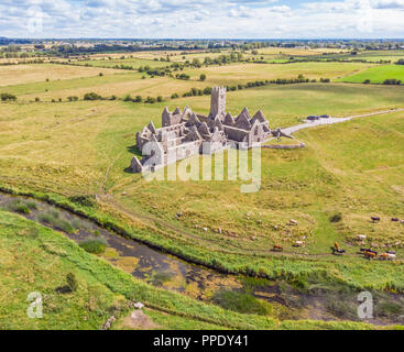 Gegründet 1351 und in der Nähe von Headford in der Grafschaft Galway, Ross Errilly Friary befindet sich eine der am besten erhaltenen mittelalterlichen monastischen Websites in in Irland. Stockfoto