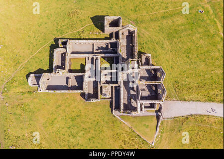 Gegründet 1351 und in der Nähe von Headford in der Grafschaft Galway, Ross Errilly Friary befindet sich eine der am besten erhaltenen mittelalterlichen monastischen Websites in in Irland. Stockfoto