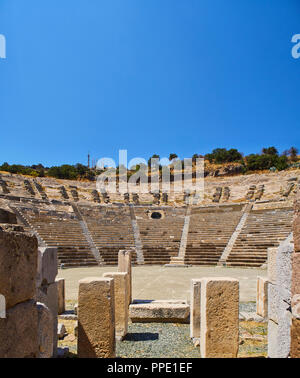 Reste des Amphitheaters von Halikarnassos. Bodrum, Provinz Mugla, Türkei. Stockfoto