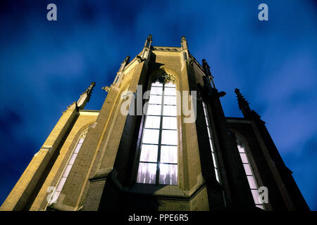 Die renovierten neo-gotischen Heilig-Kreuz-Kirche (Kirche des Heiligen Kreuzes) in Giesing. Stockfoto