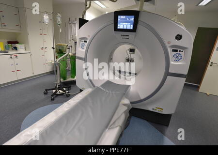 Computertomograph in der Zentralen Notaufnahme Helios Klinikum Muenchen West in Pasing. Stockfoto