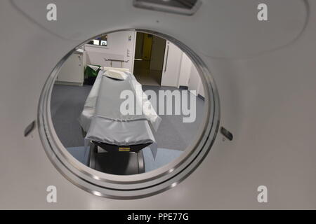 Computertomograph in der Zentralen Notaufnahme Helios Klinikum Muenchen West in Pasing. Stockfoto