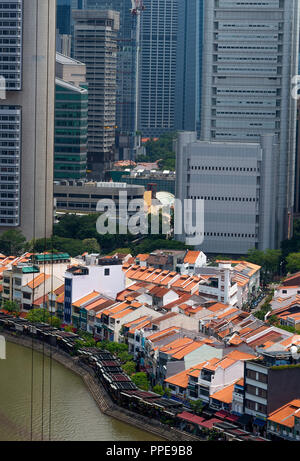 Eine Luftaufnahme von Boat Quay und das Finanzzentrum von der Peninsula Excelsior Hotel in der Innenstadt von Singapur Republik Singapur Asien Stockfoto