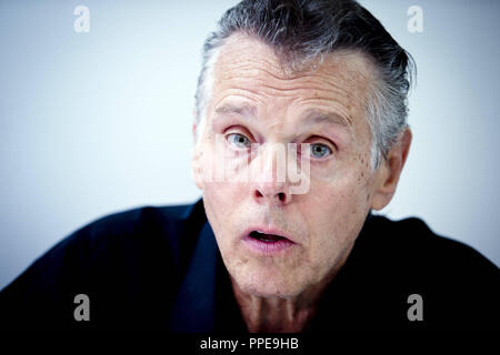 Mariss Jansons, Dirigent des BR Symphony Orchestra. Das Foto wurde aufgenommen, als er das Goldene Buch der Stadt Germering unterzeichnet. Stockfoto