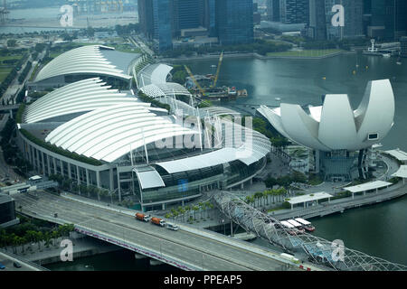 Luftaufnahme des Artscience Museum und die Geschï¿½te an der Marina Bay Sands, Singapur Fluß und Marina Bay Waterfront Republik Singapur Asien Stockfoto