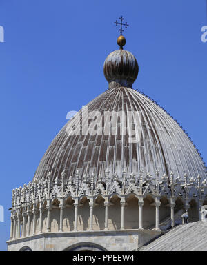 Italien. Pisa. Blick auf den Dom. Detail der Kuppel. 11. bis 12. Jahrhundert. Region Toskana. Stockfoto