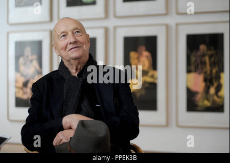 Der deutsche Künstler Georg Baselitz präsentiert eine Ausstellung seiner Drucke aus den Jahren 1995-2015 im Festsaal des Schloss Dachau. Stockfoto