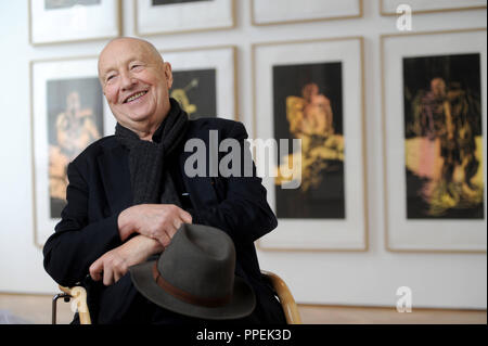 Der deutsche Künstler Georg Baselitz präsentiert eine Ausstellung seiner Drucke aus den Jahren 1995-2015 im Festsaal des Schloss Dachau. Stockfoto